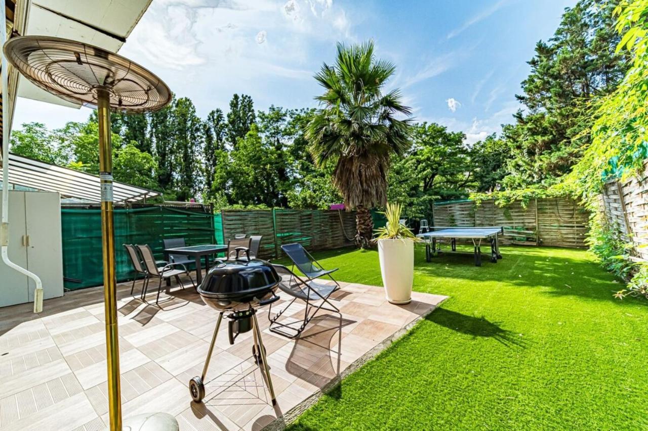 Maison Frappaz - 4 Bedrooms With Garden 빌뢰르반 외부 사진