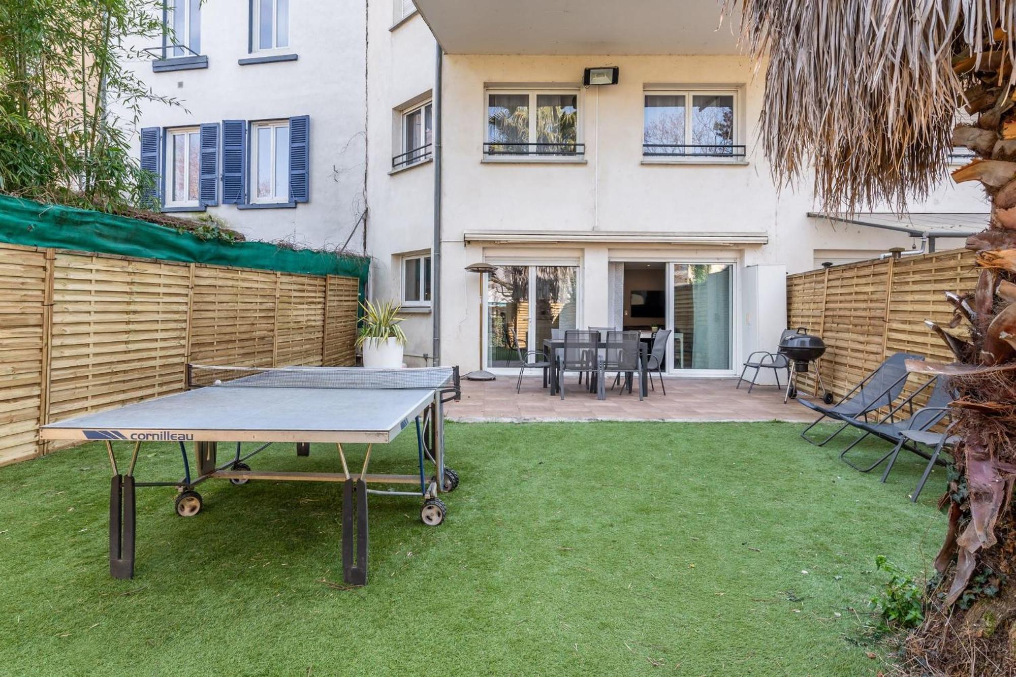 Maison Frappaz - 4 Bedrooms With Garden 빌뢰르반 외부 사진