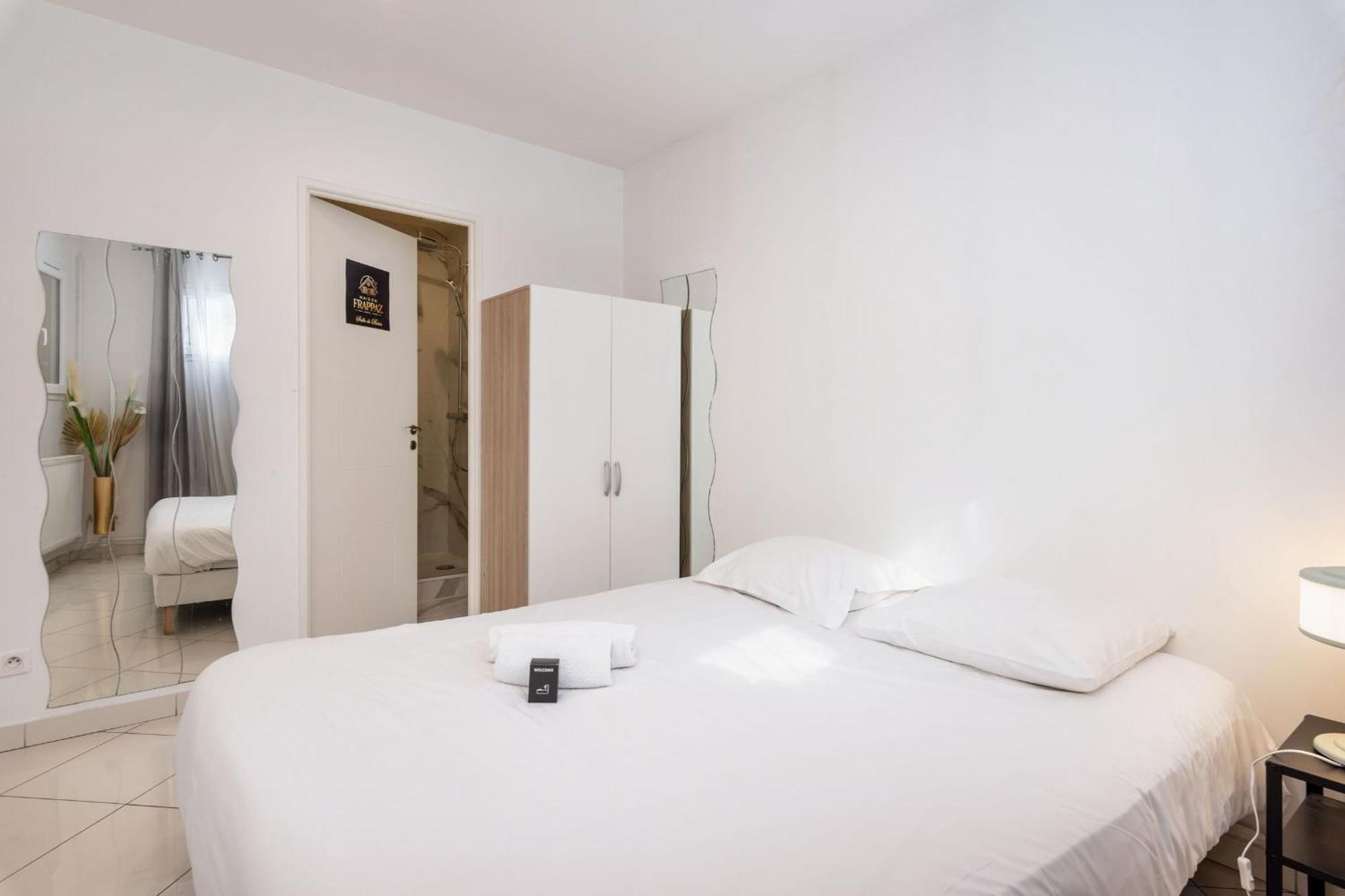 Maison Frappaz - 4 Bedrooms With Garden 빌뢰르반 외부 사진