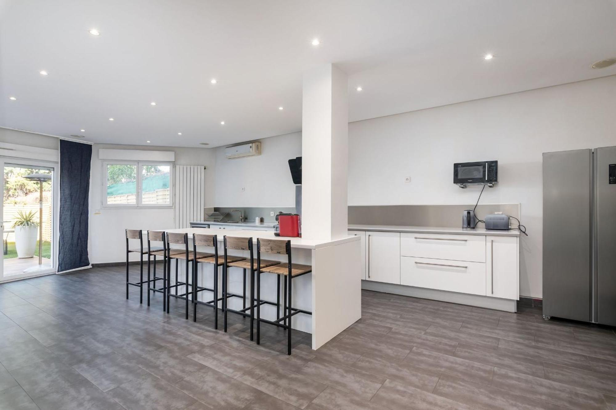 Maison Frappaz - 4 Bedrooms With Garden 빌뢰르반 외부 사진